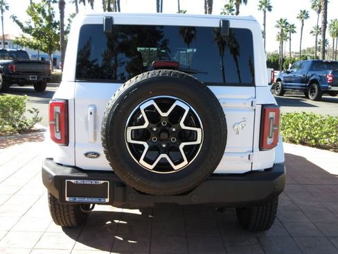 Certified 2025 Ford Bronco Outer Banks image 3