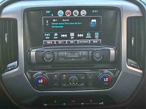 Used 2017 GMC Sierra 2500 SLE w/ HD SLE Preferred Plus Package image 17