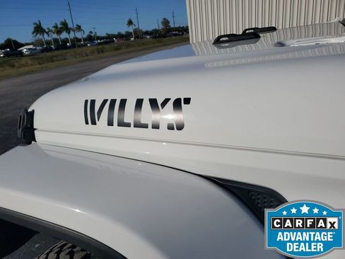 Used 2021 Jeep Gladiator Sport image 41