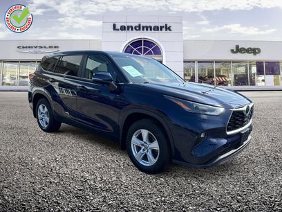 Used 2023 Toyota Highlander LE