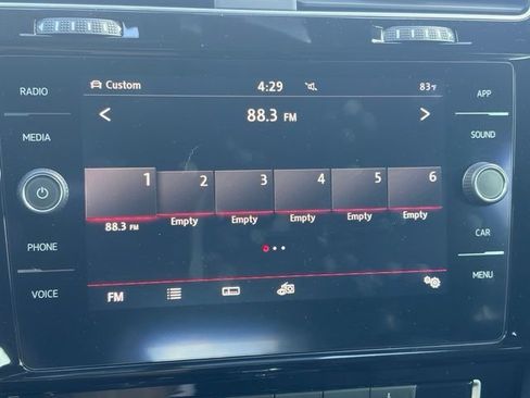 Used 2019 Volkswagen GTI SE FWD image 9