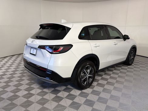 Certified 2024 Honda HR-V EX-L image 9