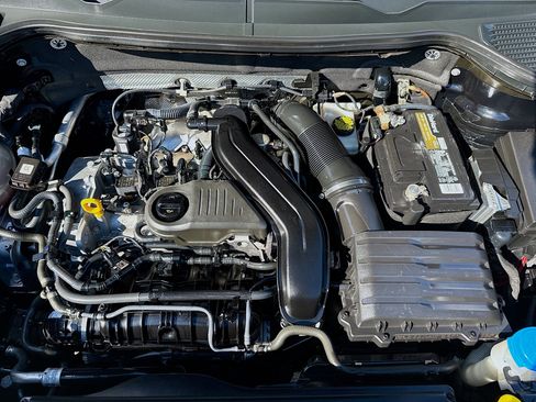 Used 2022 Volkswagen Taos SE image 35