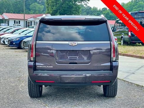 Used 2016 Cadillac Escalade Luxury image 21