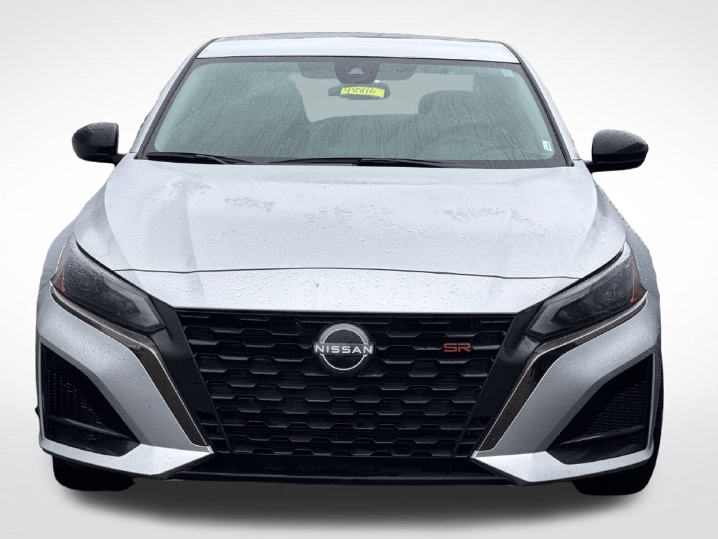 Used 2024 Nissan Altima 2.5 SR FWD image 3
