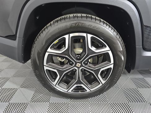 Used 2024 Rivian R1T Adventure AWD/4WD image 12