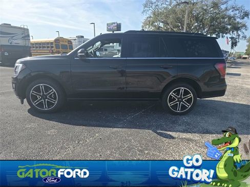 Used 2021 Ford Expedition Limited image 8