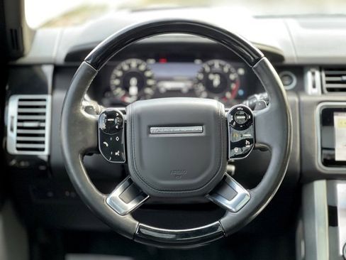 Used 2019 Land Rover Range Rover Supercharged image 34