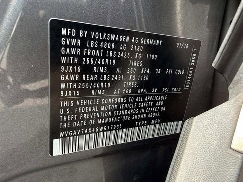 Used 2016 Volkswagen Tiguan SEL FWD image 30