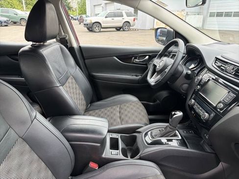 Used 2022 Nissan Rogue Sport SV w/ Technology Package AWD/4WD image 18