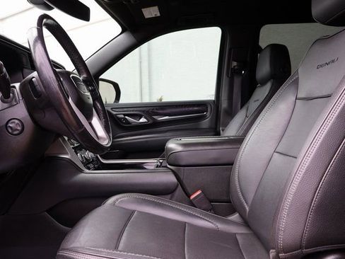 Used 2022 GMC Yukon XL Denali AWD/4WD image 26