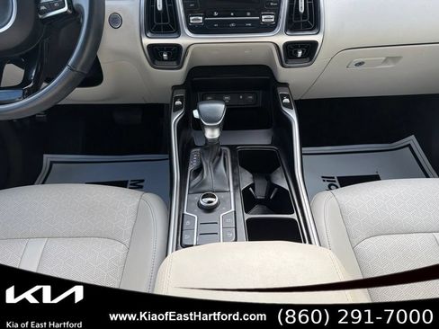 Certified 2023 Kia Sorento S w/ Panoramic Sunroof Package AWD/4WD image 25