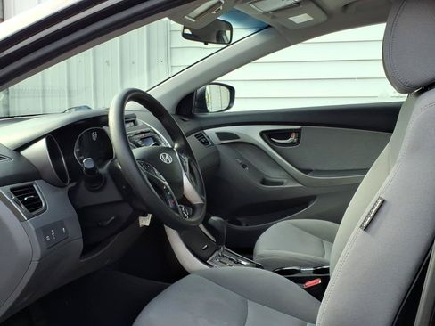 Used 2013 Hyundai Elantra GLS w/ Preferred Pkg FWD image 8