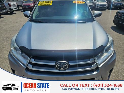 Used 2017 Toyota Highlander XLE AWD/4WD image 8