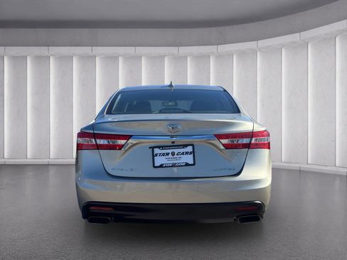 Used 2014 Toyota Avalon XLE Premium image 4