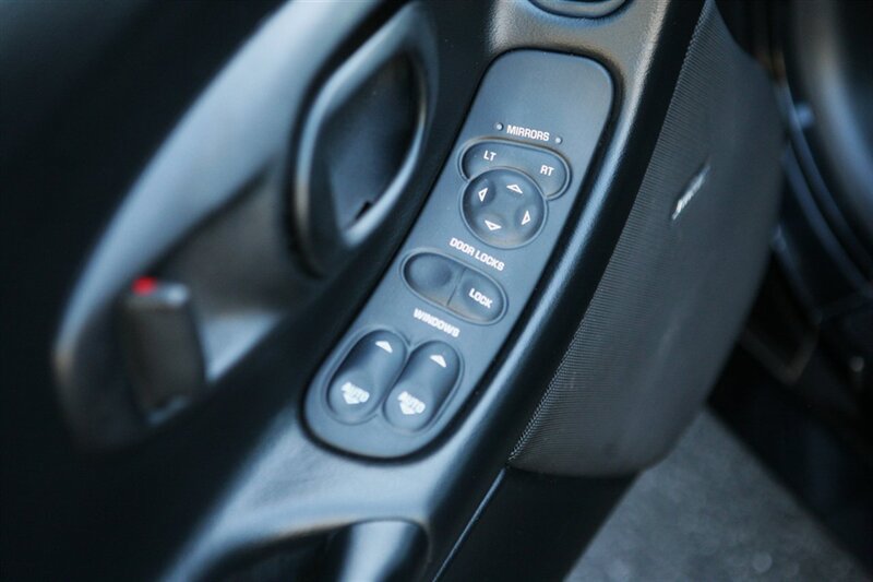 Used 2003 Chevrolet Corvette Z06 RWD image 16