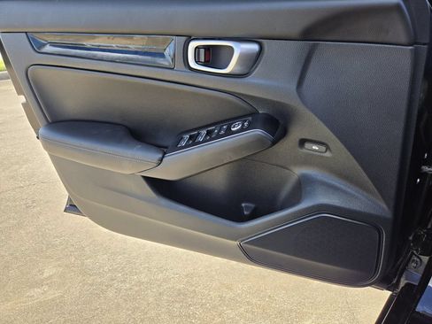 Used 2024 Honda Civic Touring image 25