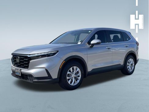 Used 2023 Honda CR-V LX image 3