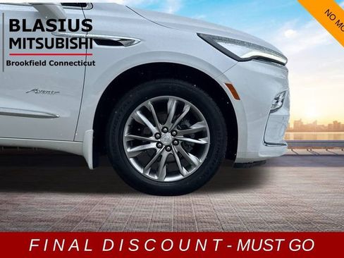 Used 2022 Buick Enclave Avenir image 11