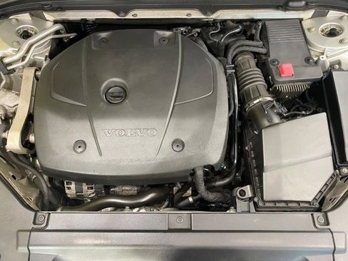 Used 2018 Volvo S90 T6 Momentum w/ Protection Package image 28