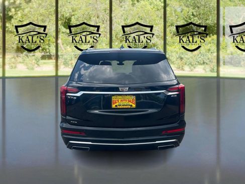 Used 2021 Cadillac XT6 Premium Luxury w/ Platinum Package AWD/4WD image 6