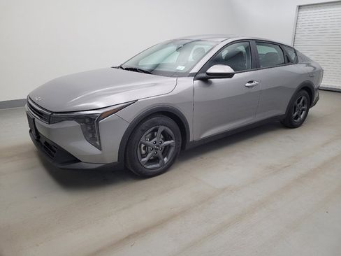 Used 2025 Kia K4 LXS image 2