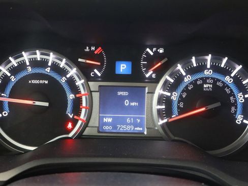 Used 2018 Toyota 4Runner SR5 Premium image 28