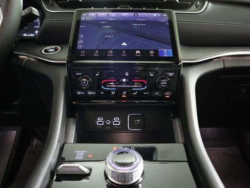 New 2025 Jeep Grand Cherokee L Limited image 25