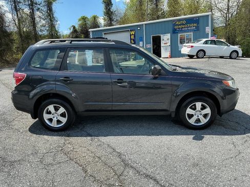 Used 2013 Subaru Forester 2.5X image 4
