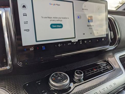 Used 2025 Ford Expedition Platinum w/ Stealth Appearance Package image 27