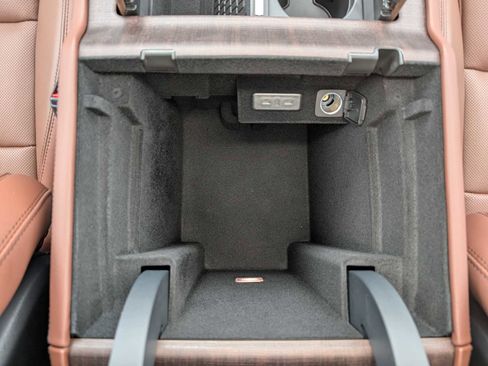 New 2026 Lincoln Navigator L Reserve AWD/4WD image 14