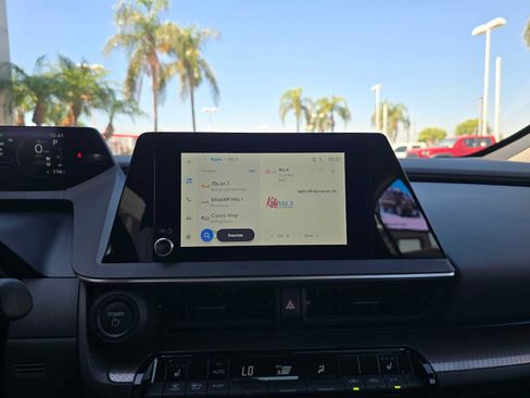Certified 2026 Toyota Prius XLE FWD image 27