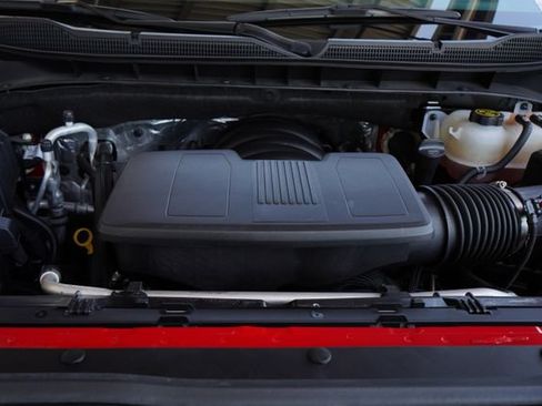 Used 2024 Chevrolet Silverado 1500 LT Trail Boss w/ Convenience Package II AWD/4WD image 36