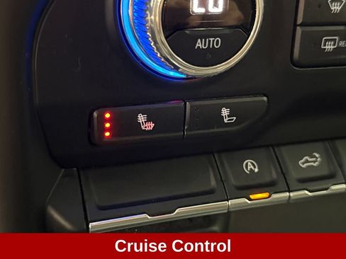 Used 2019 GMC Sierra 1500 SLE w/ SLE Value Package AWD/4WD image 18