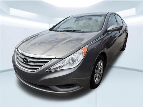Used 2011 Hyundai Sonata GLS FWD image 4