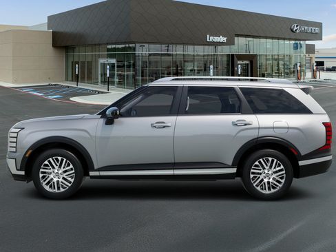 Used 2026 Hyundai Palisade SEL FWD image 2
