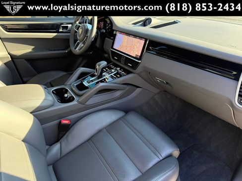Used 2021 Porsche Cayenne E-Hybrid AWD/4WD image 39