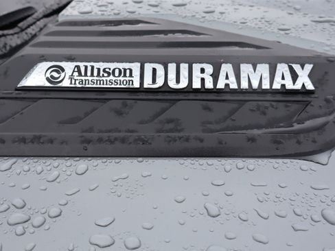 Used 2025 Chevrolet Silverado 2500 LTZ w/ LTZ Plus Package image 12