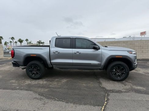 Used 2025 GMC Canyon Elevation image 7