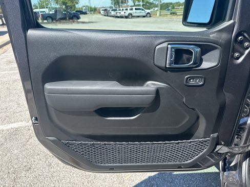 New 2025 Jeep Gladiator Sport image 60