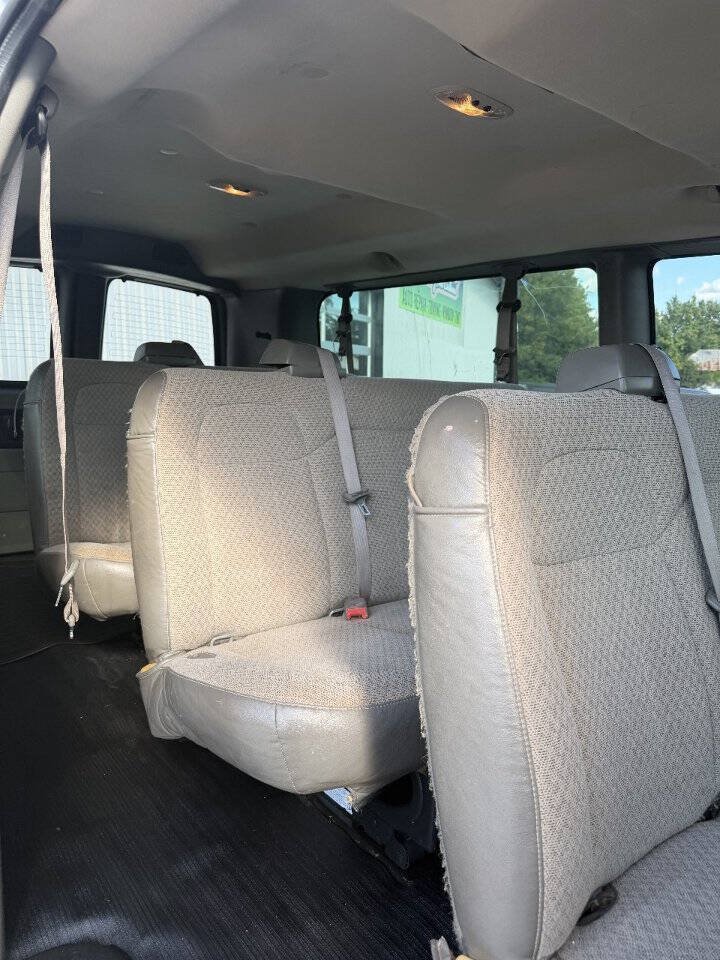 Used 2014 Chevrolet Express 3500 LT w/ LT Preferred Equipment Group RWD image 12
