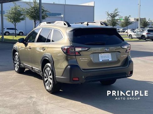 Used 2025 Subaru Outback Premium AWD/4WD image 10