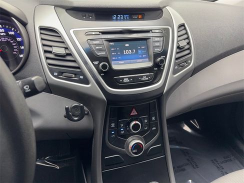 Used 2016 Hyundai Elantra SE w/ Option Group 02 image 60