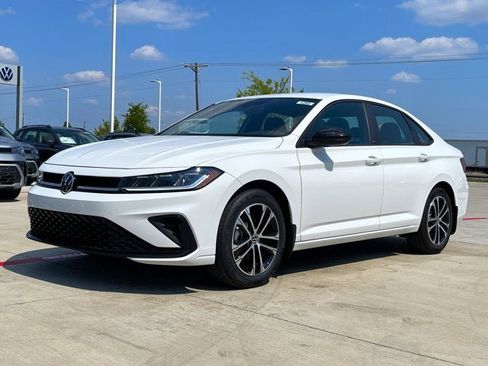 New 2025 Volkswagen Jetta Sport image 4