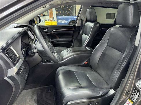 Certified 2016 Toyota Highlander Limited Platinum w/ Protection Package #3 AWD/4WD image 15