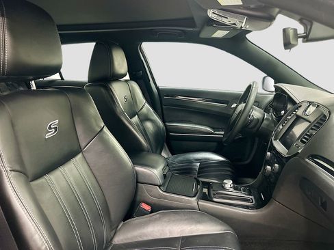 Used 2023 Chrysler 300 S image 30