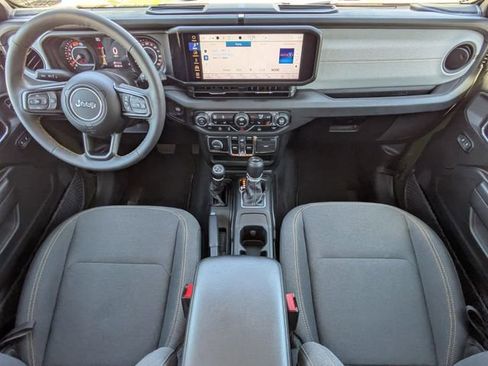 Used 2024 Jeep Wrangler Unlimited Sport AWD/4WD image 16
