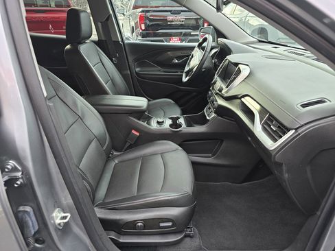 Used 2023 GMC Terrain SLT image 33