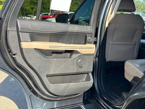 Used 2023 Ford Expedition Limited AWD/4WD image 23