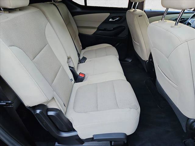 Used 2022 Chevrolet Traverse LS FWD image 20